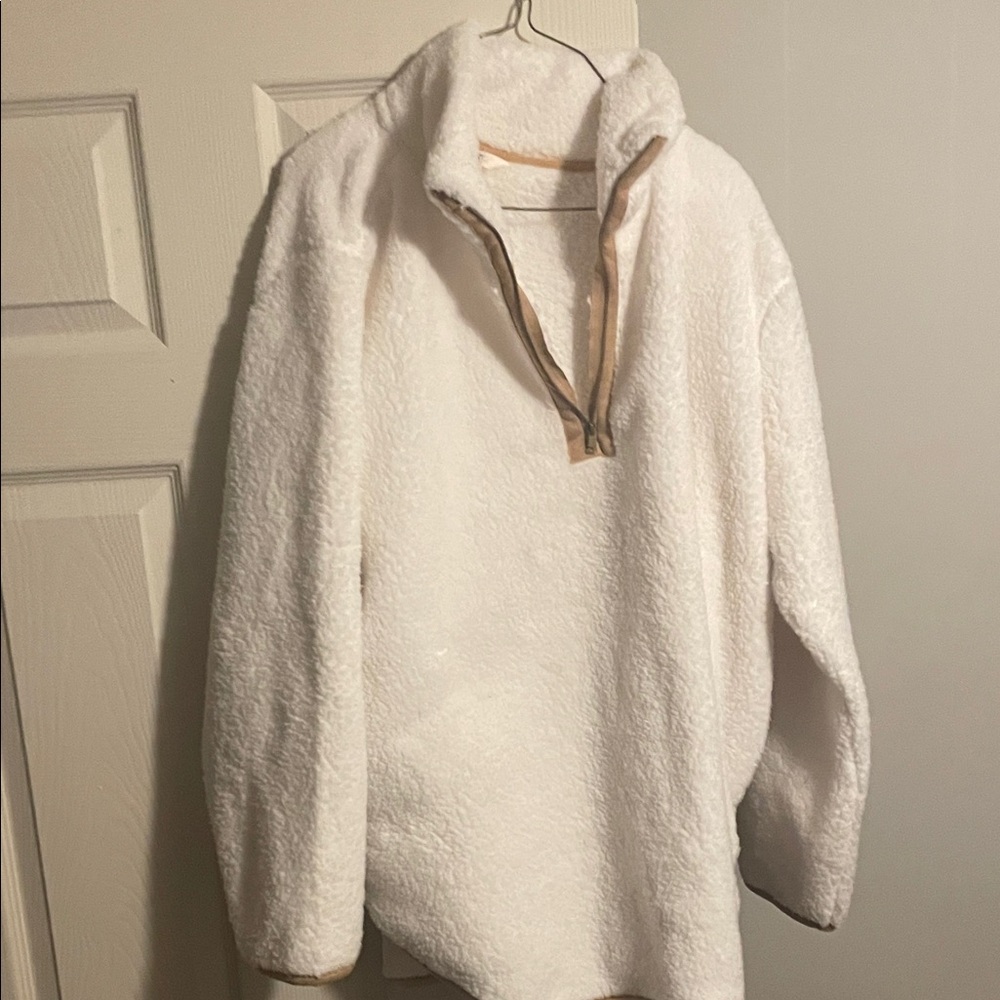 Terra & Sky White Fleece Sweatshirt